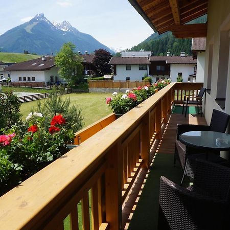 Haus Christine Apartment Фулпмес Екстериор снимка