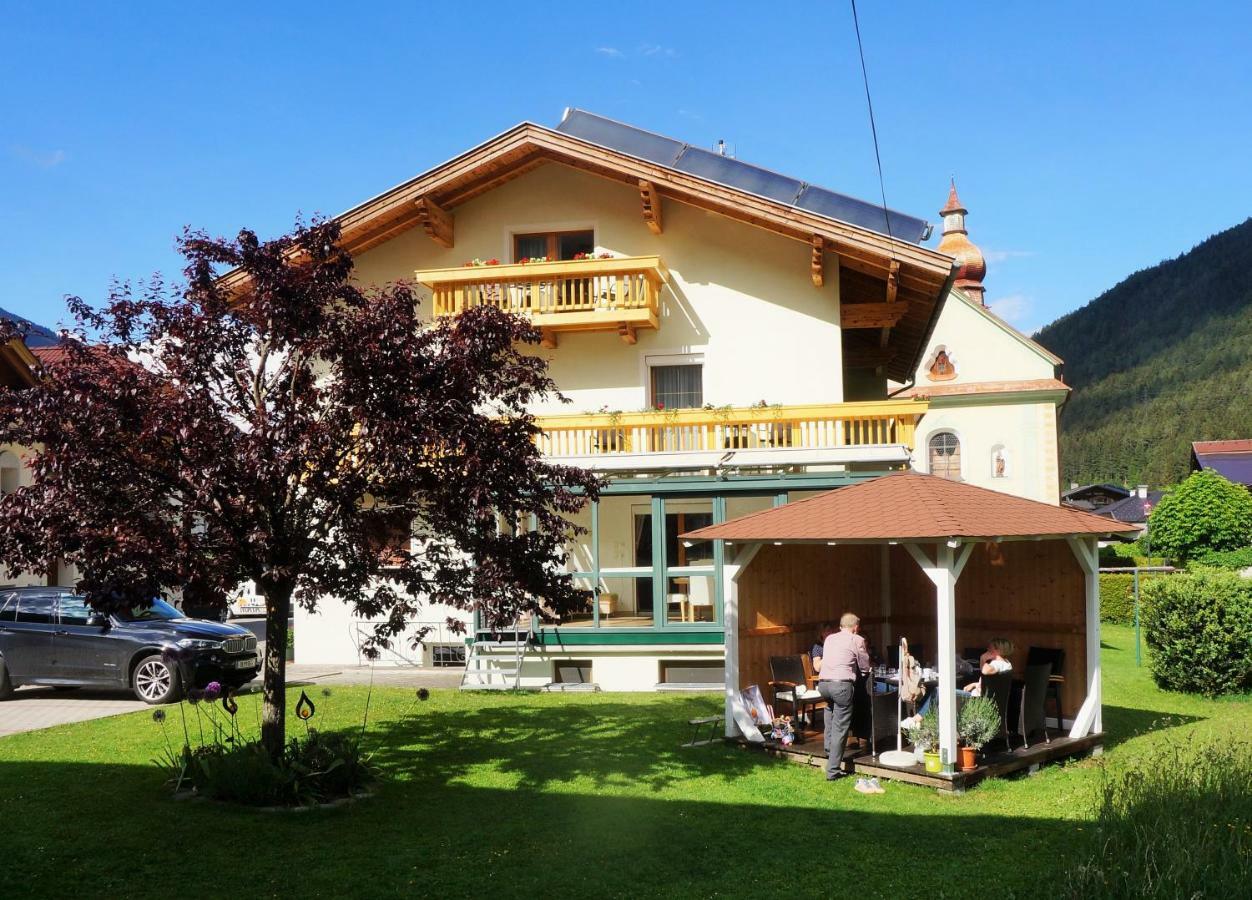 Haus Christine Apartment Фулпмес Екстериор снимка